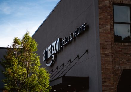 Amazon pickup & returns building